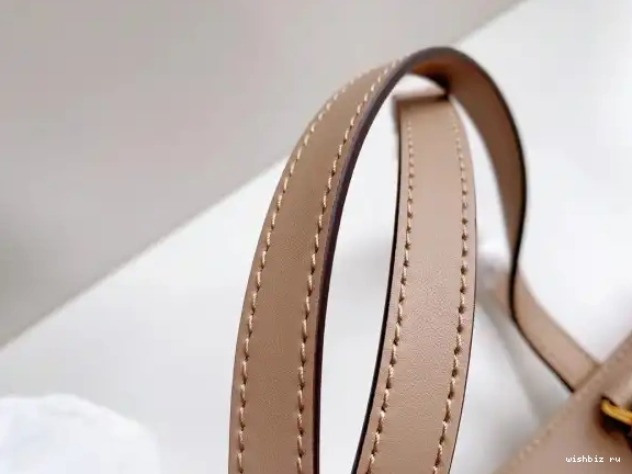WIS LOUIS MM ONTHEGO VUITTON 0603